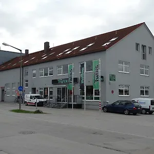 Amy 2* Řezno